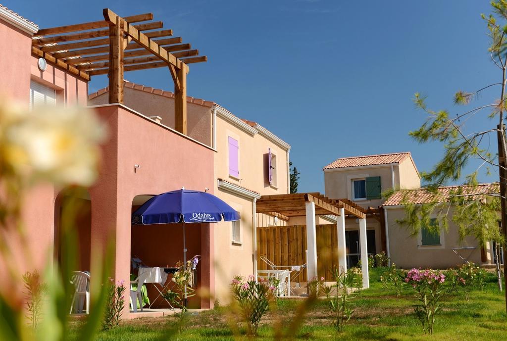 Residence Odalys Le Mas Des Alpilles Paradou Exterior photo