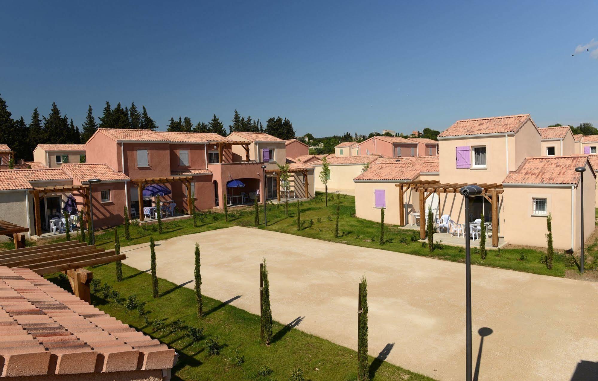 Residence Odalys Le Mas Des Alpilles Paradou Exterior photo