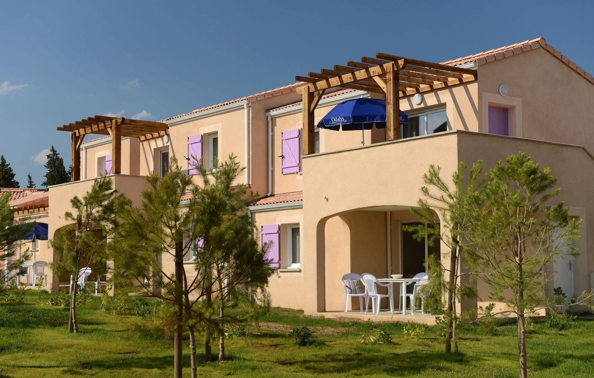 Residence Odalys Le Mas Des Alpilles Paradou Exterior photo