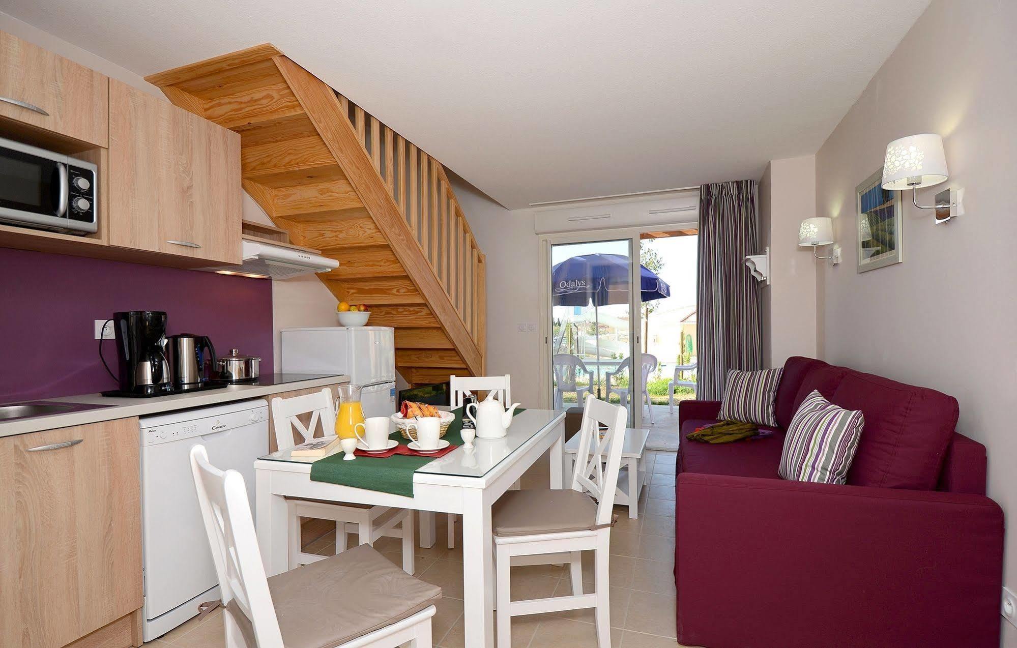 Residence Odalys Le Mas Des Alpilles Paradou Exterior photo